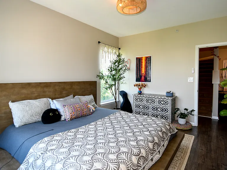 5121 Travis Edward Way #J — Photo 13