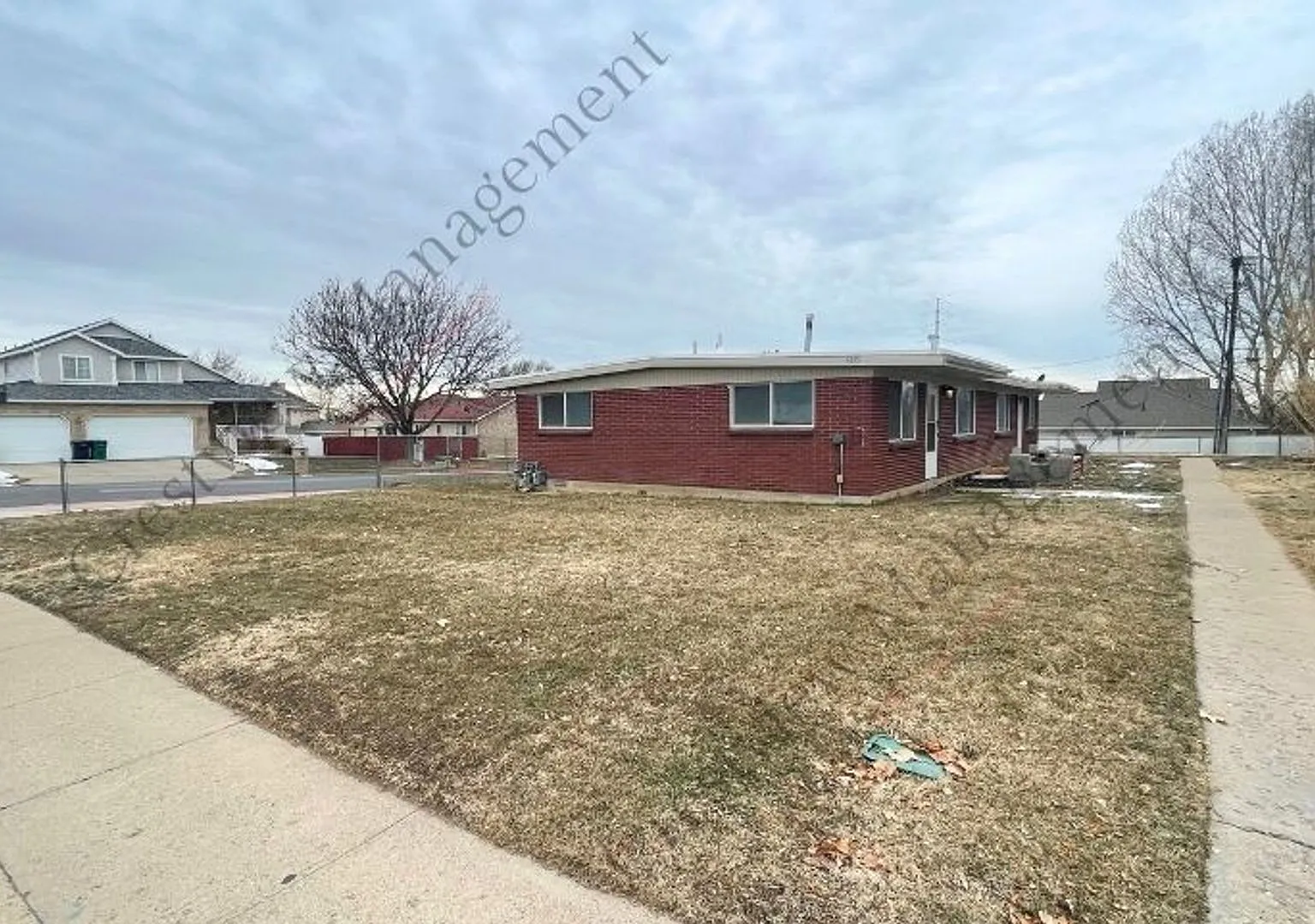Roy Duplex — Photo 1