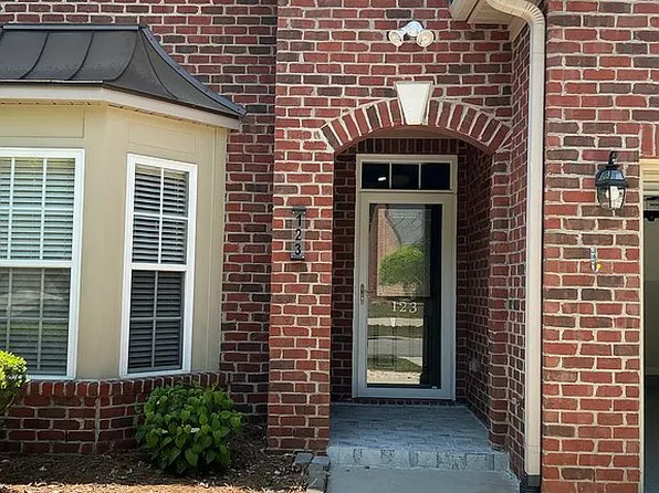 123 N Wentworth Dr, Mocksville, NC 27028
