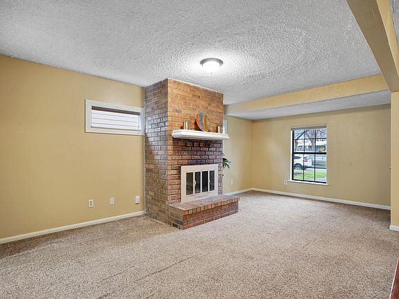 3rd image of 4917 Locke Ave