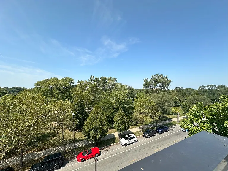 1635 S California Ave — Photo 10