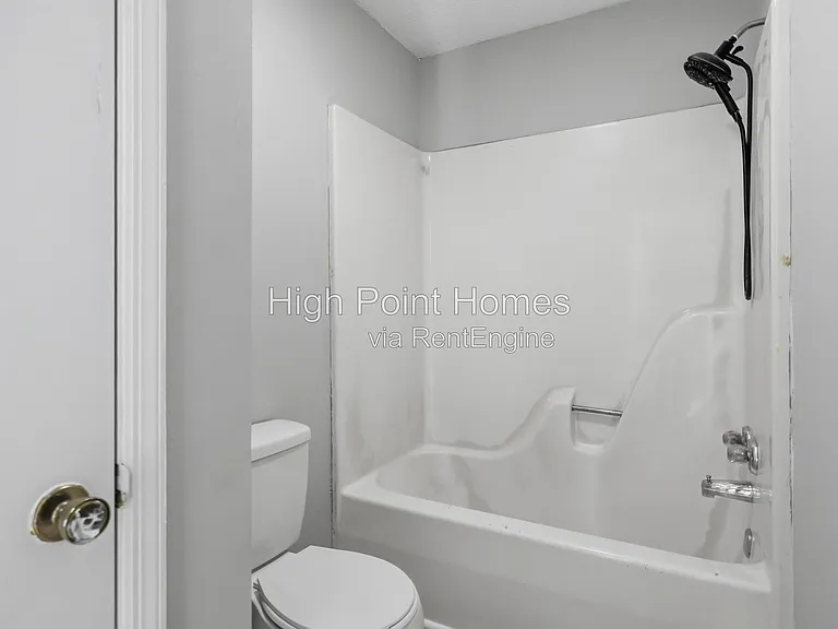 90 Park St #109 — Photo 28