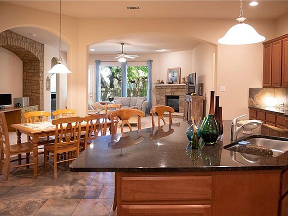 2nd image of 2836 Nolina Ln