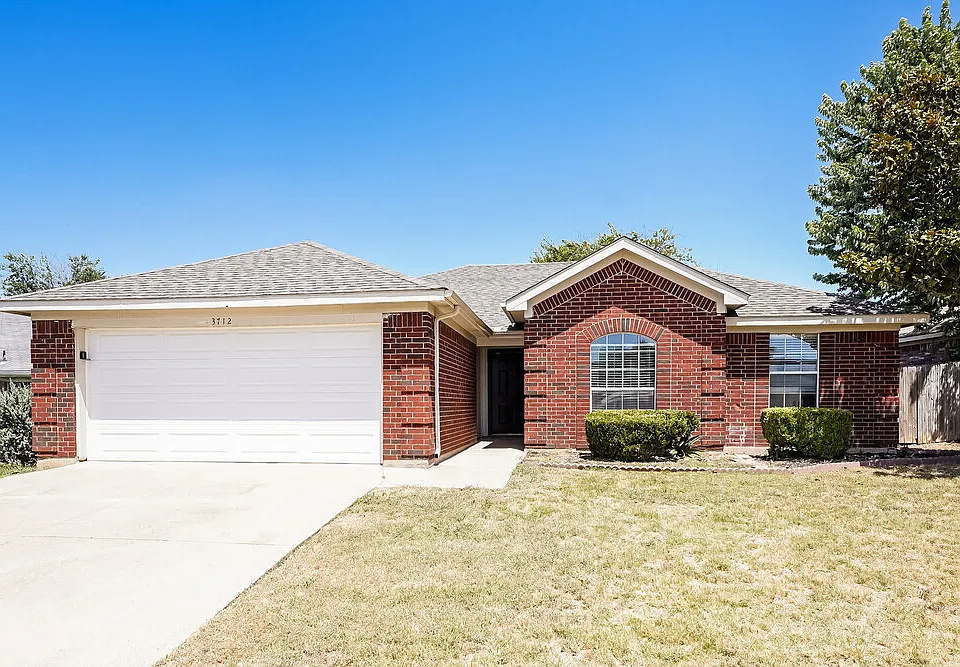 3712 Garden Springs Dr