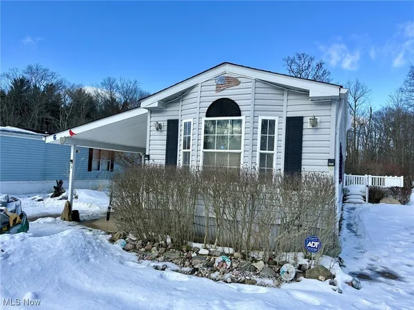 6 Lois Ln, Chardon, OH 44024