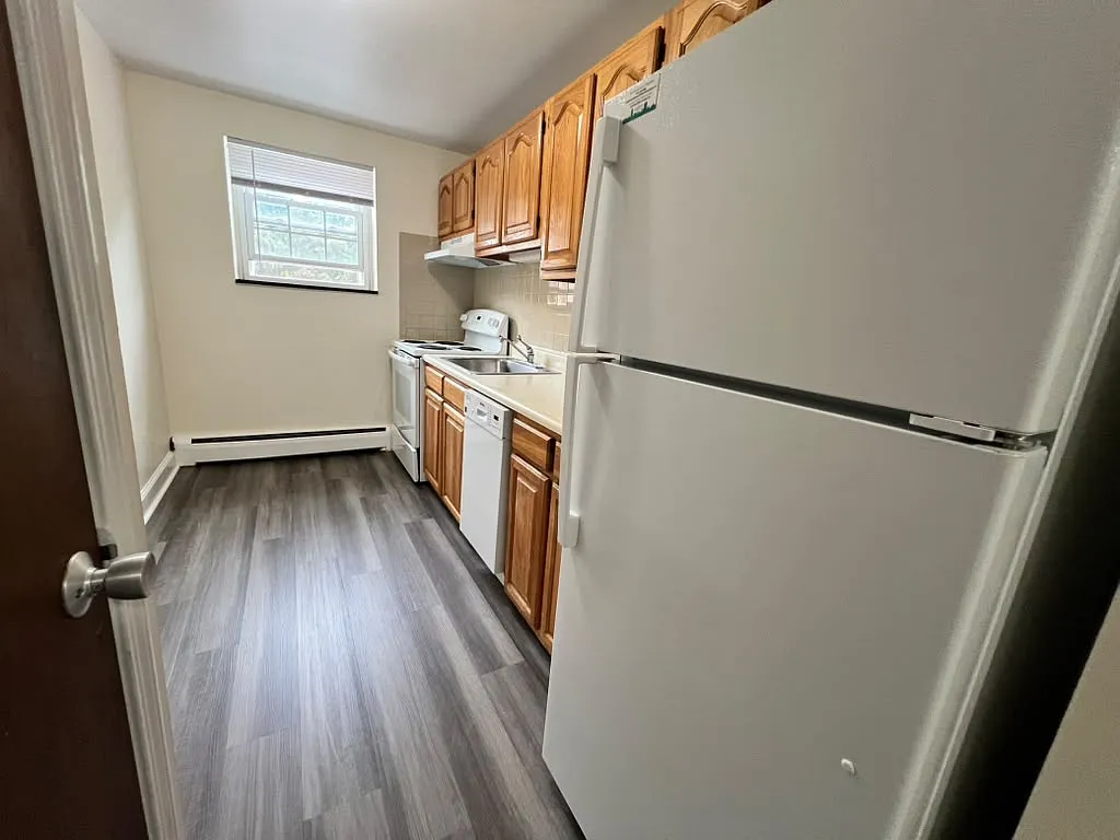 8 Brattle Dr — Photo 4