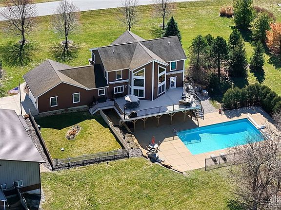 3rd image of 5176 Thomas Dr