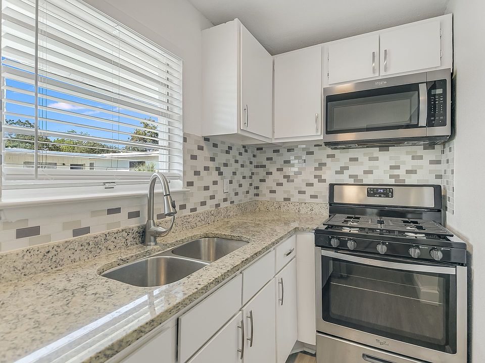1st image of 333 Brahan Blvd #202