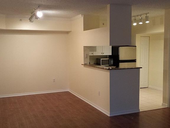 4th image of 4107 Tuscany Way