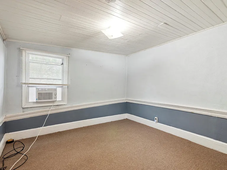 1846 Willington St — Photo 11