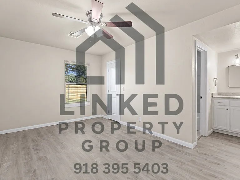 1600 W Madison St — Photo 12
