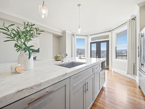 4th image of 324 Tappan St #2