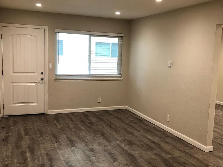 728 S 10th St #2 — Photo 3