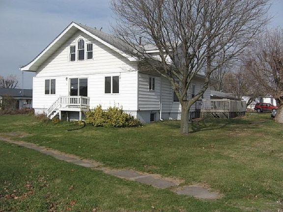 2nd image of 309 E Maple Ave