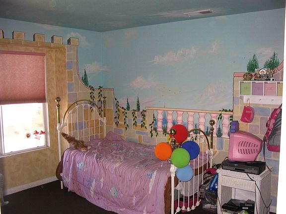 GIRL THEME DECORATED BEDROOM