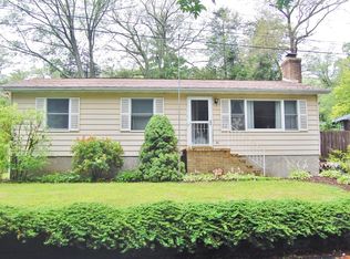 1 Apple Trl, Oak Ridge, NJ 07438