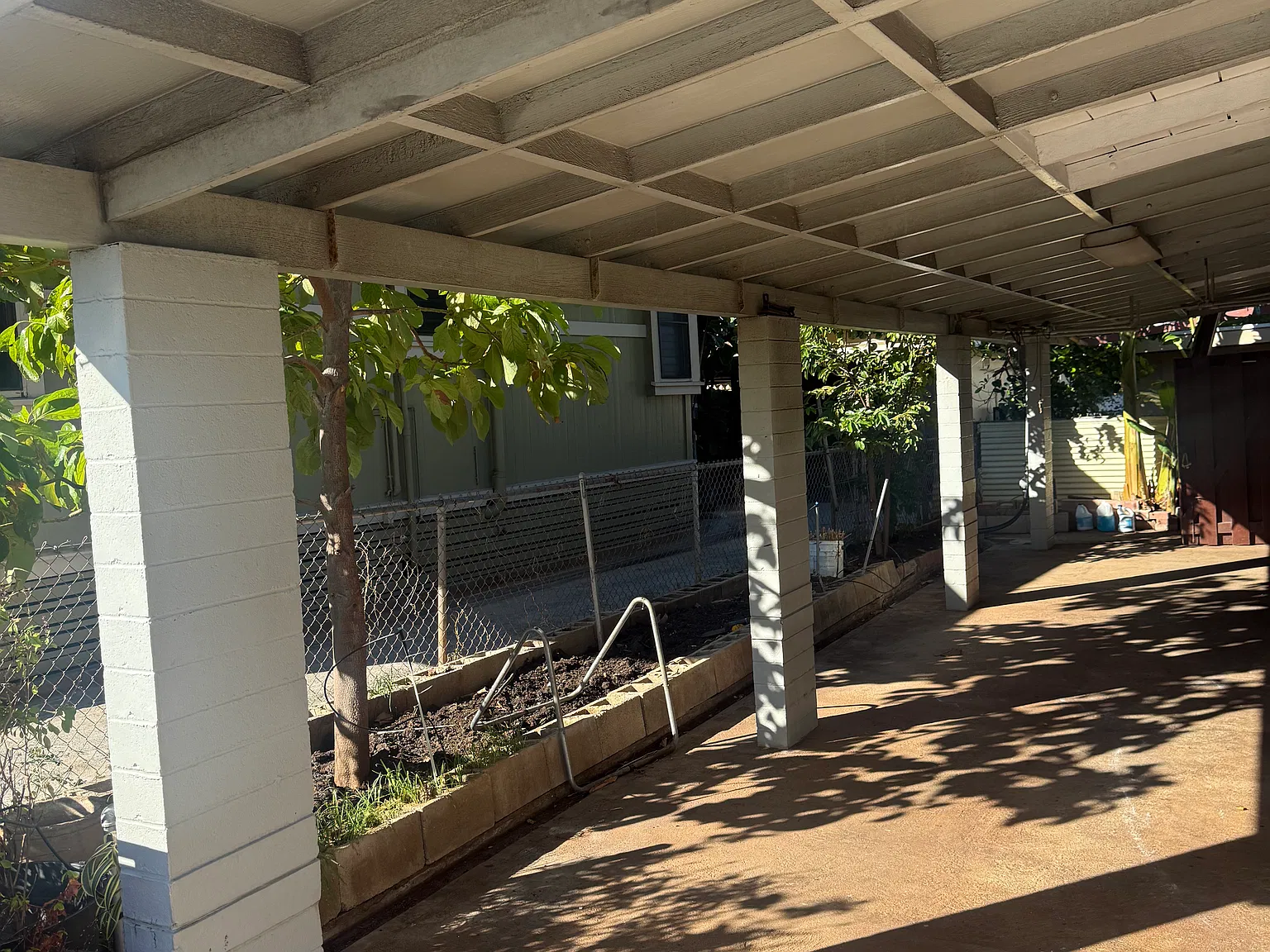 Lakimau St, Honolulu — Photo 3