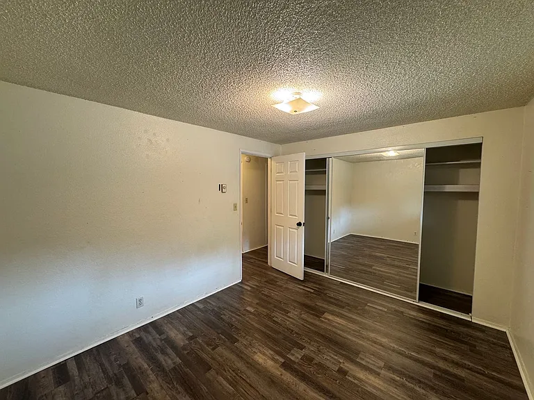 3940 Burlwood St — Photo 13