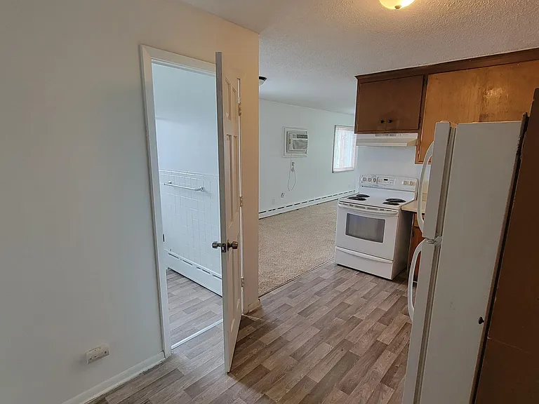 5737 Sander Dr #5 — Photo 2