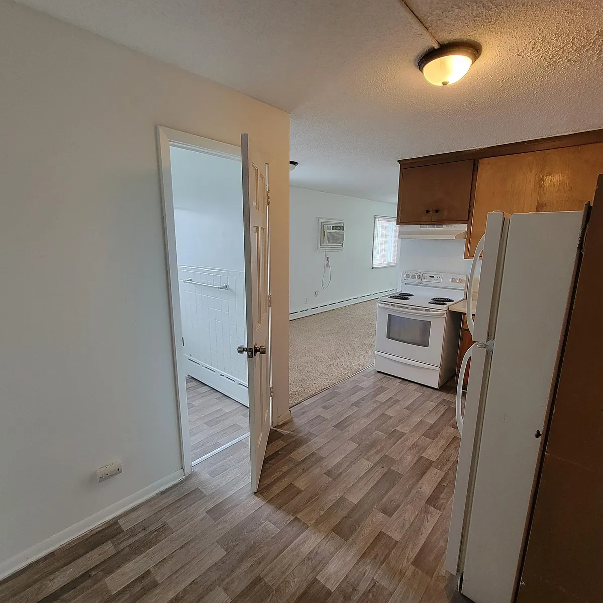Building Photo - 5737 Sander Dr #5