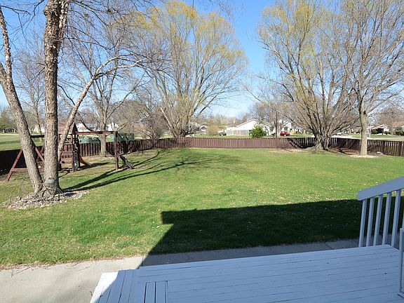 5th image of 1295 Bentwood Ct