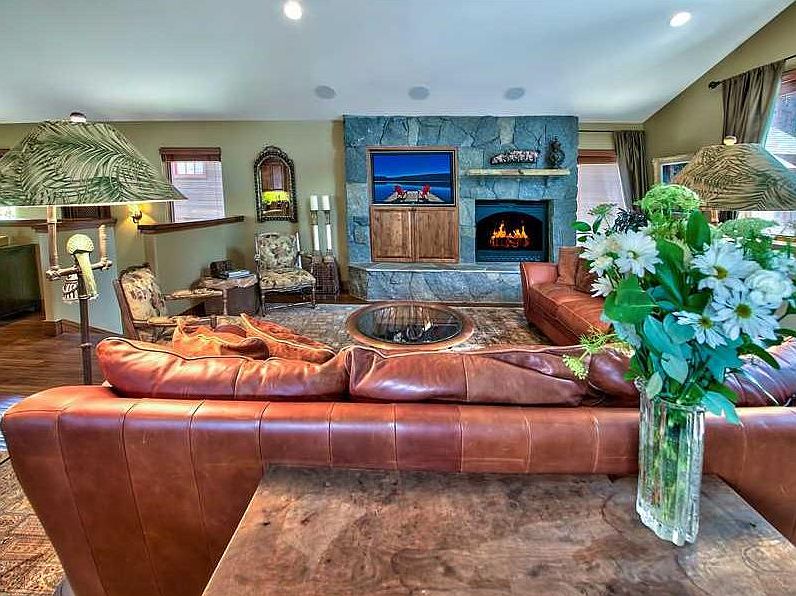 1st image of 872 Rosewood Cir