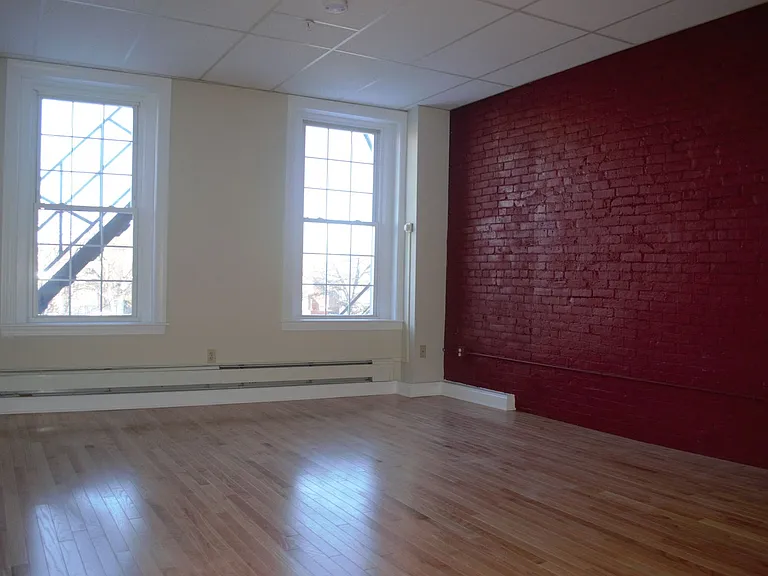 488 Central Ave — Photo 5