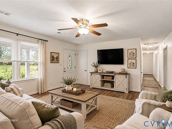 3rd image of 6921 Hines Rd