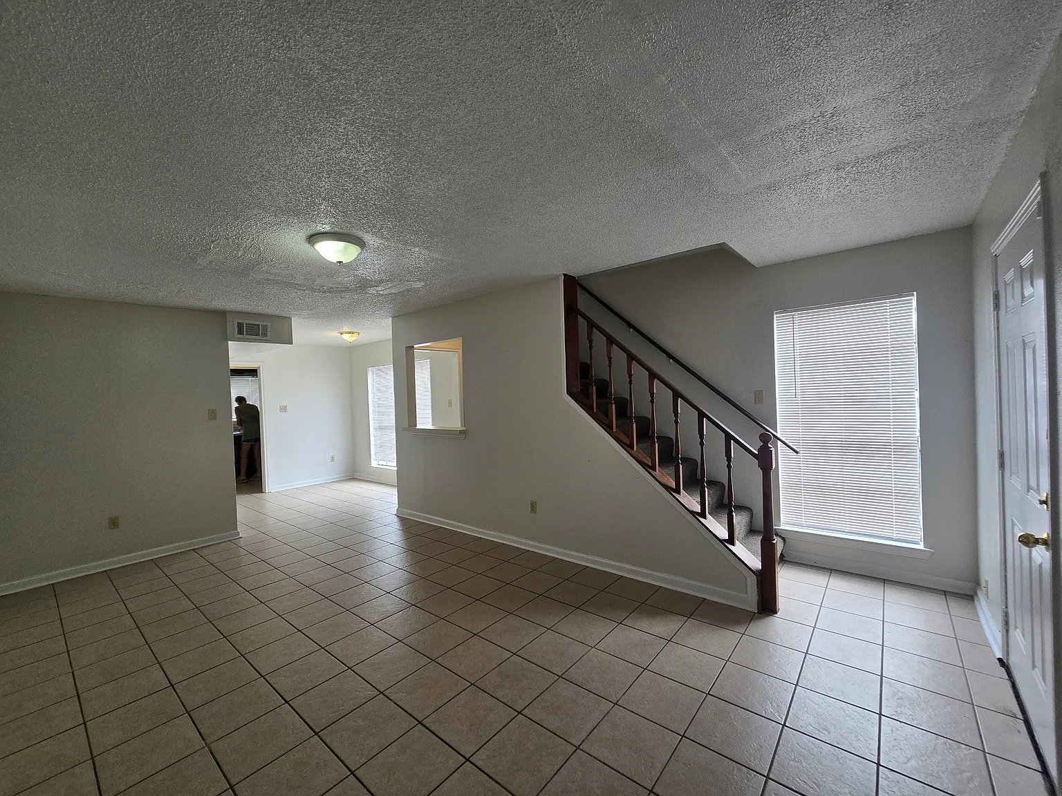 118 D Oakridge Ave - 1 — Photo 2