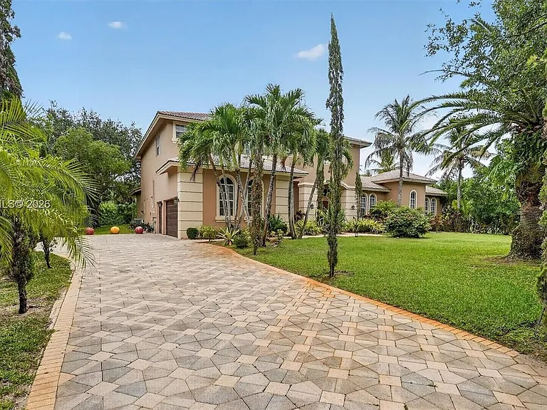 5960 NW 79th Way — Photo 3