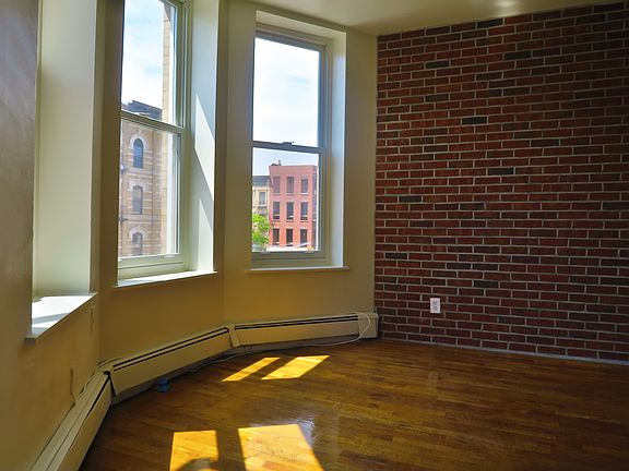 3rd image of 515 Throop Ave APT 3A