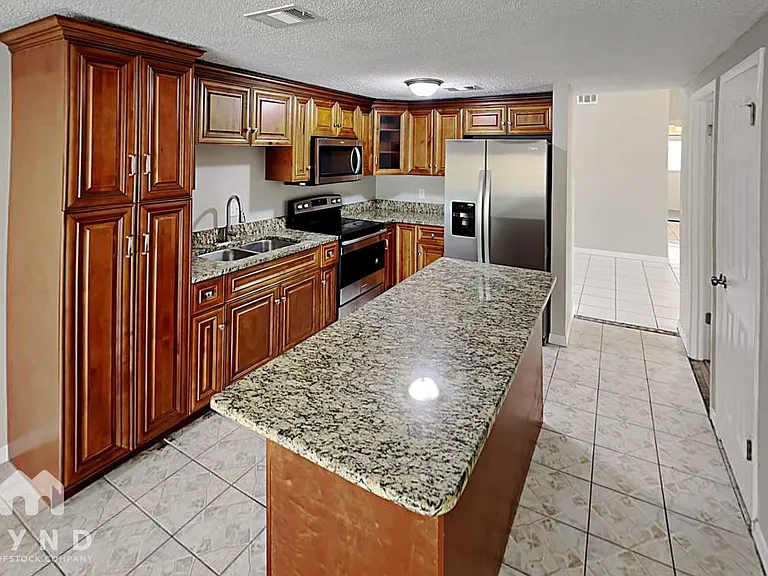 6701 Village Grove Ct — Photo 6