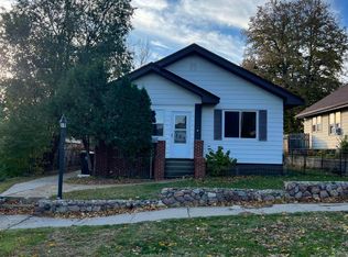 203 11th Ave NW, Mandan, ND 58554