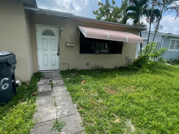 2916 Dewey St, Hollywood, FL 33020