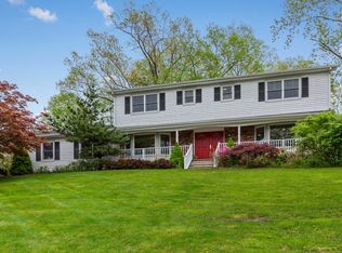3184 Ronit Ct, Yorktown Heights, NY 10598