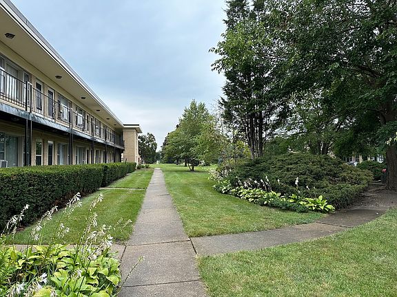2nd image of 20 King Arthur Ct APT 1