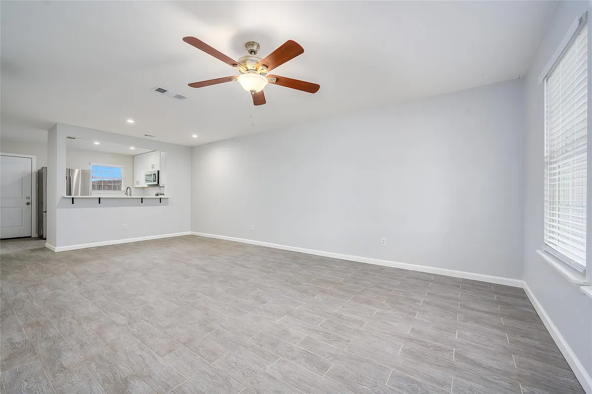 Building Photo - 15302 Cavalier Canyon Dr #B