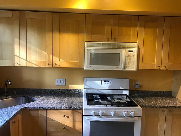 Renovated kitchen - lots of storage