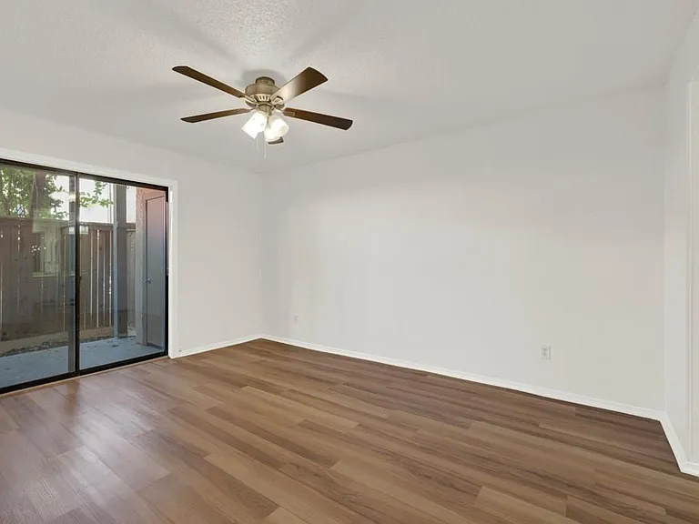 1202 Thorpe Ln #701 — Photo 19