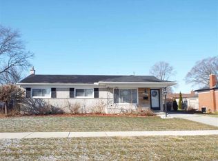 30303 Rosenbusch Dr, Warren, MI 48088