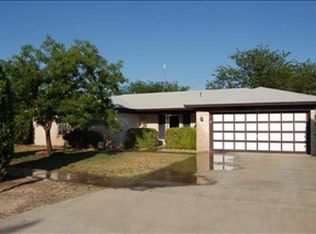 712 La Fonda Dr, Roswell, NM 88201