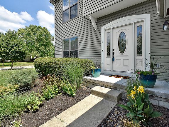 5th image of 866 Suntree Dr