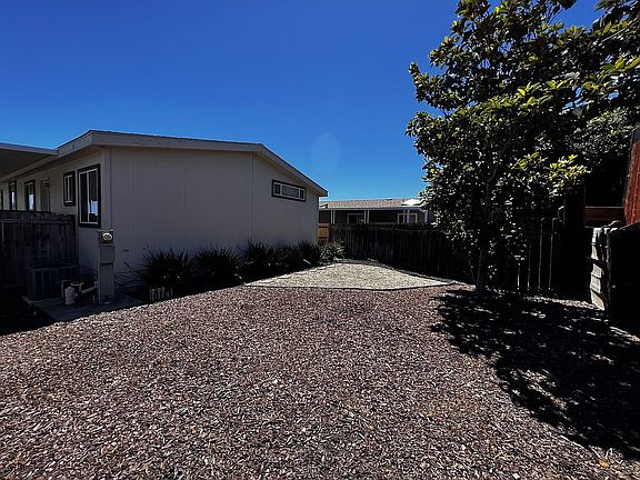 5th image of 6700 Goodfellow Ave APT 21
