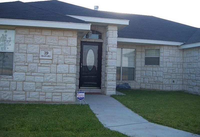 1st image of 39 E Harvard Cir