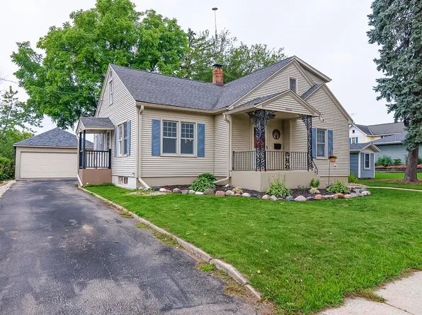2216 7th St, Monroe, WI 53566