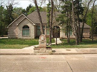 1st image of 2729 Blackstone Dr