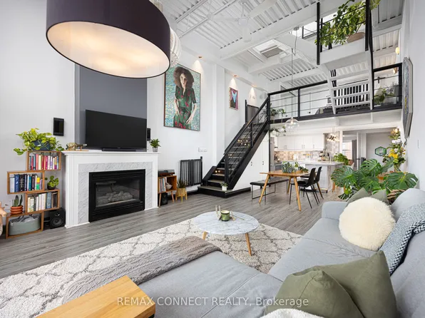 517 Kingston Rd #4, Toronto, ON M4L 1V5