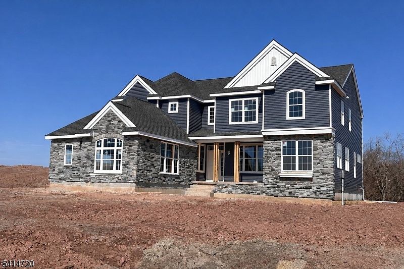 1st image of 5 Paetzell Farm Rd