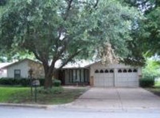 1200 Cozby St E, Benbrook, TX 76126