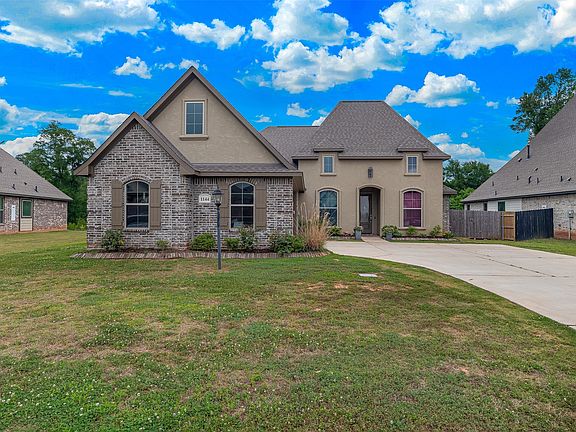 2nd image of 1144 Green Wood Cir